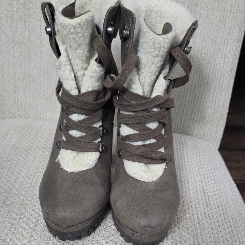Womens chunky heel boot by ShoeDazzle